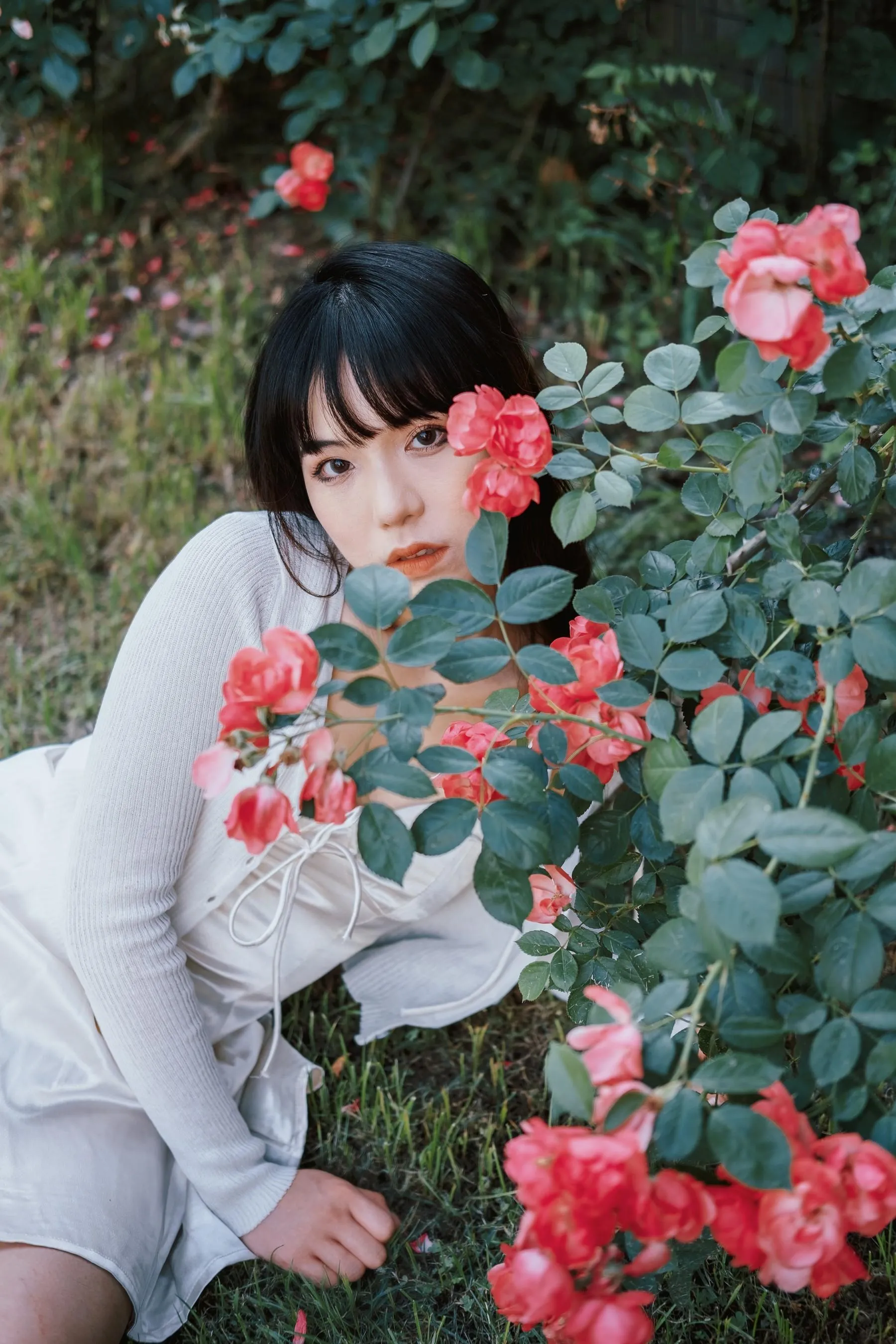 [艺图语] 2022.06.10 蔷薇花下 依依 [25P]插图8